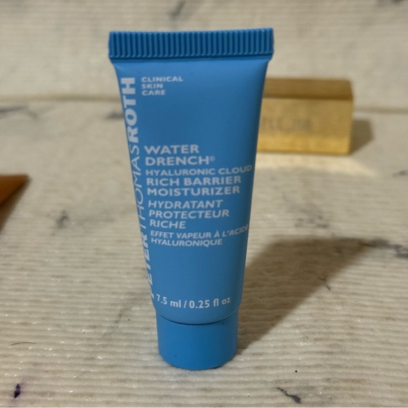 Peter Thomas Roth 4 Piece Skincare Travel Set: Masks & Moisturizers - Picture 8 of 10